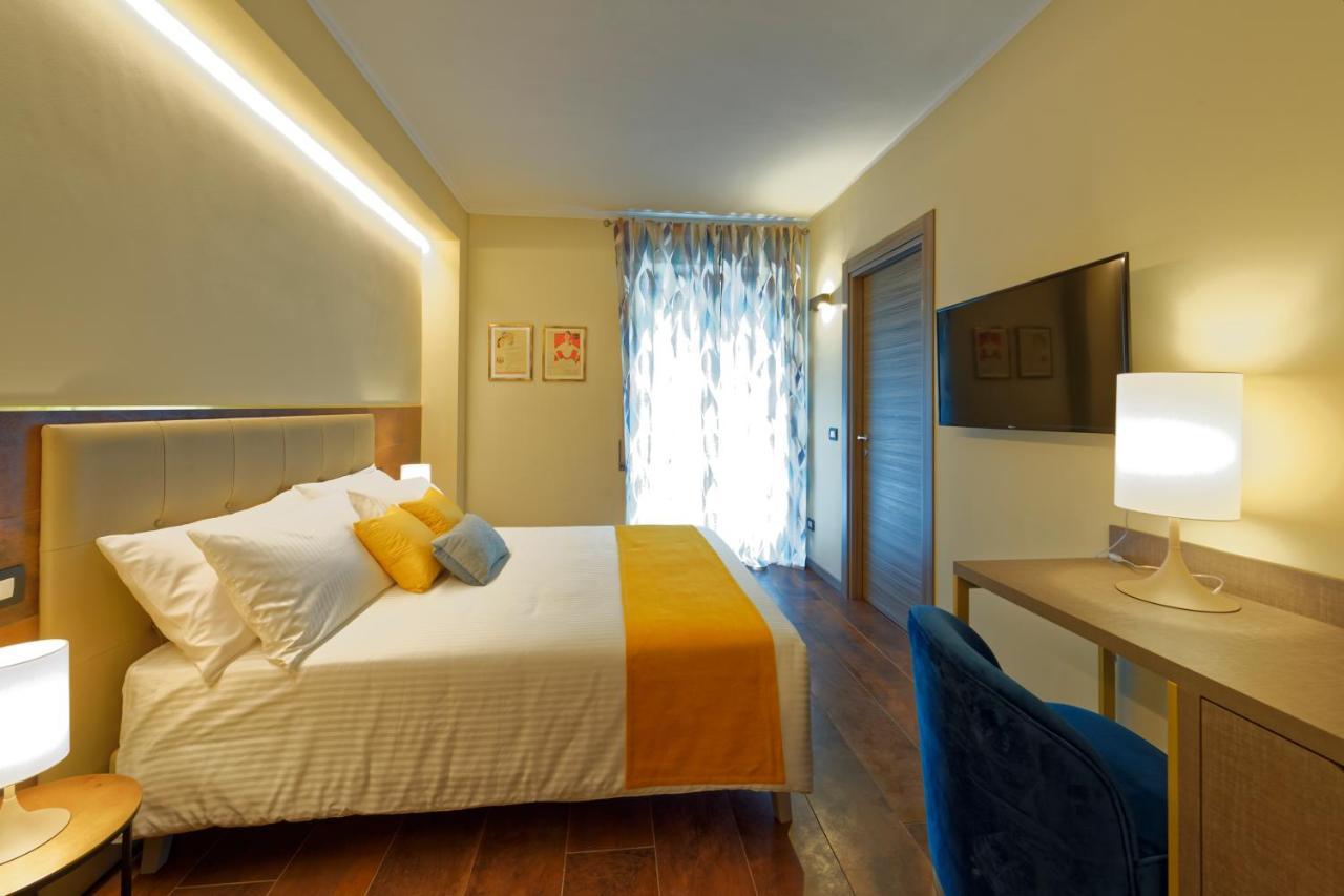 Hotel Red Ribbon Mailand Exterior foto